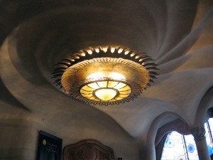 A chandelier in Casa Batlló