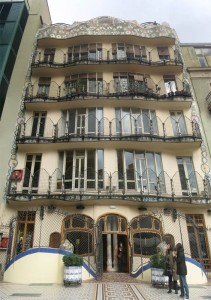 Rear facade of Casa Battló
